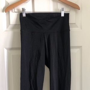 Aerie Shiny black leggings